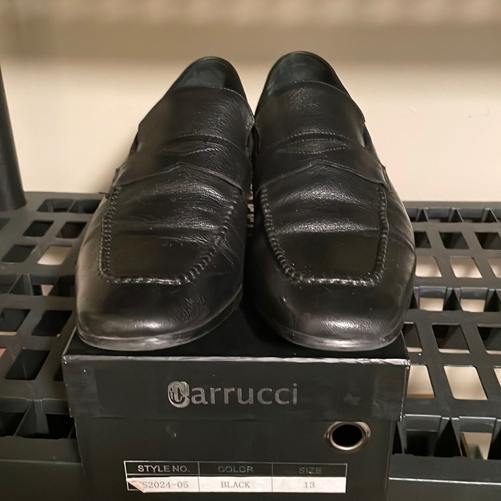 Black Carrucci leather Loafers